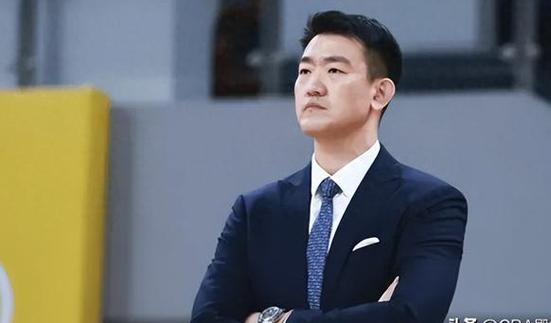 揭秘闵鹿蕾的家庭生活：他的妻子是谁？他们过得怎么样？