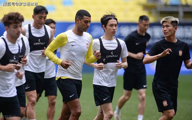 足球阿兰的国籍真相:他真的是中国人吗?