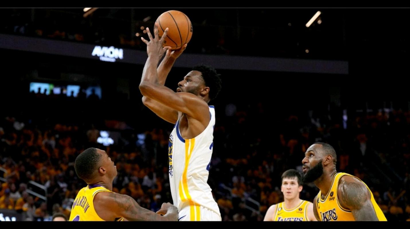 维金斯受伤了？肋骨骨折会缺席多久的比赛？