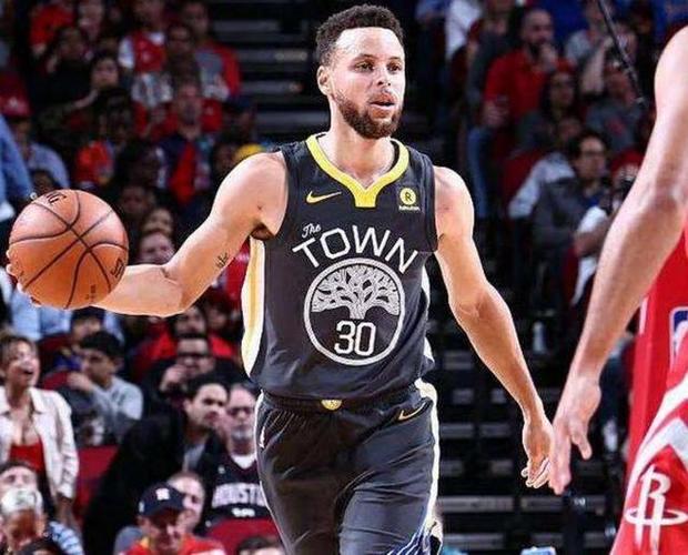 揭秘NBA库里身高：1米91的他如何统治赛场
