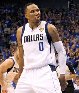 前NBA球星马里昂都效力过哪些球队？他的球衣号码是多少？