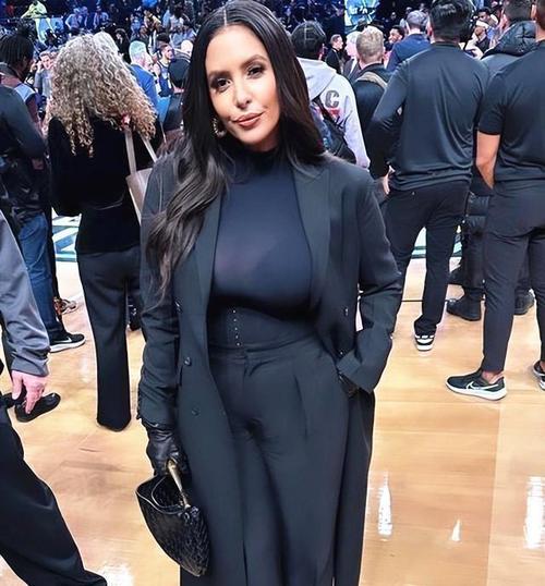 瓦妮莎身材有多火辣?科比妻子胸围引猜测