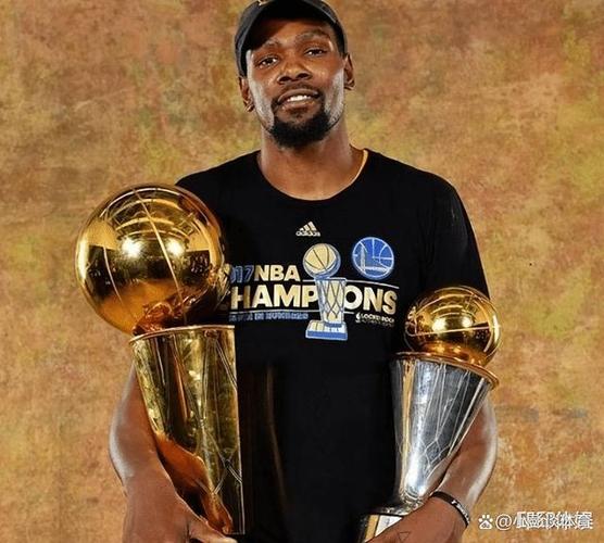 实力与荣誉并存，杜兰特究竟是不是超巨？