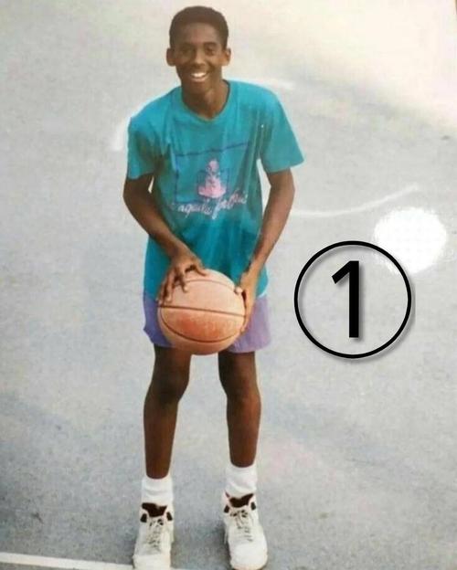 想知道科比10岁多高吗？他的身高告诉你答案