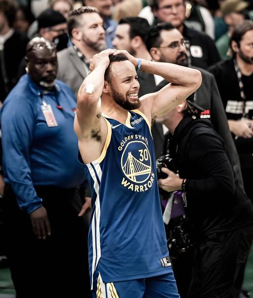 震惊！库里竟然拿过这么多总冠军？