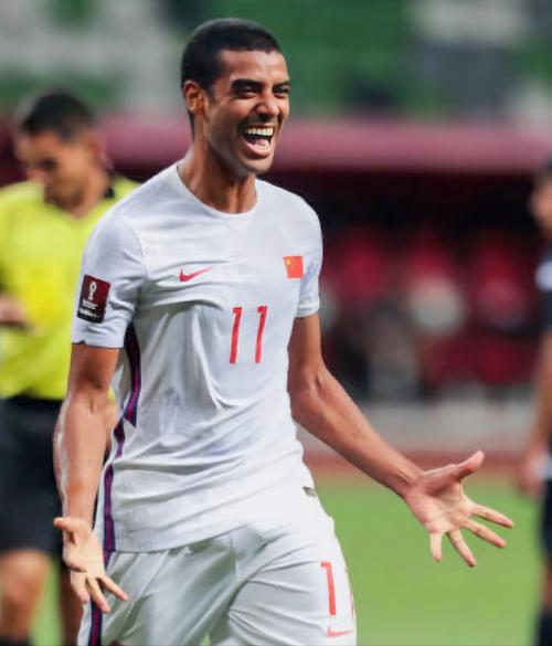 足球阿兰的国籍真相:他真的是中国人吗?