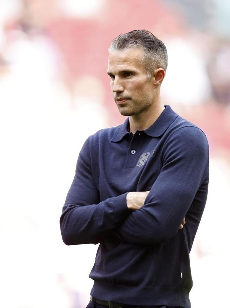 范佩西退役了吗?那些年我们一起追过的荷兰飞侠