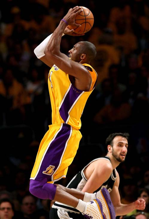 科比的滞空能力有多强？解析科比的空中统治力