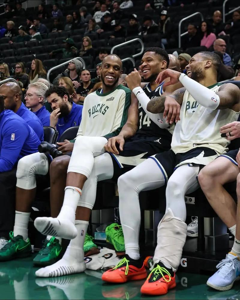 字母哥带队雄鹿算三巨头吗？米德尔顿和霍乐迪的作用有多大？