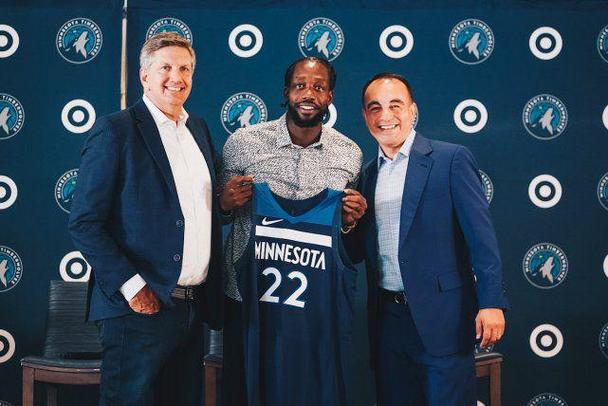 想知道贝弗利年薪多少？看看他职业生涯的薪资变化！