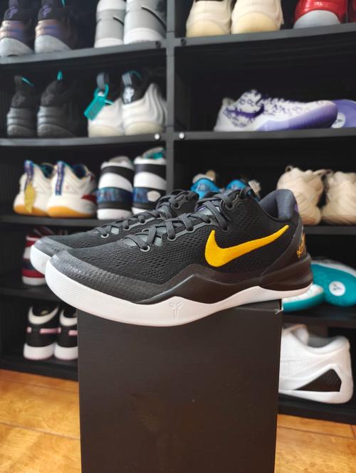 科比8代球鞋价格是多少？不同渠道价格大对比！