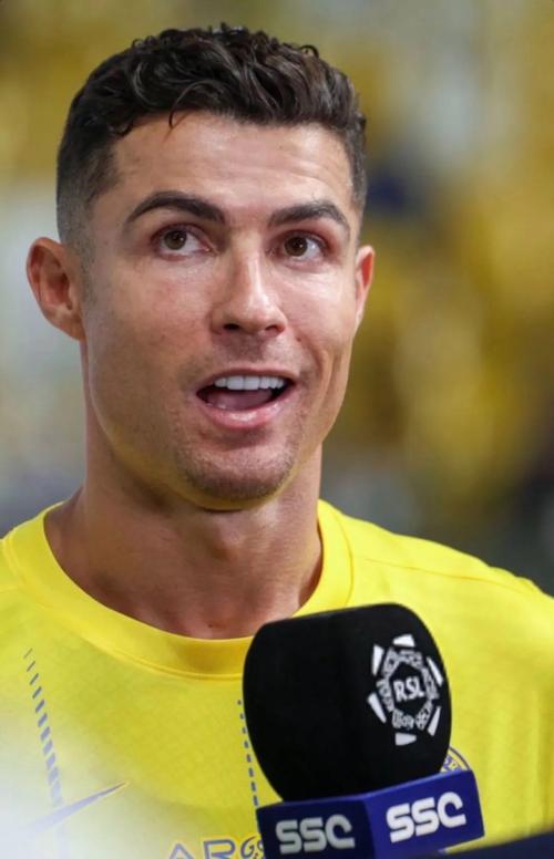 难以置信！C罗体重只有80公斤，这身材是怎么练出来的？