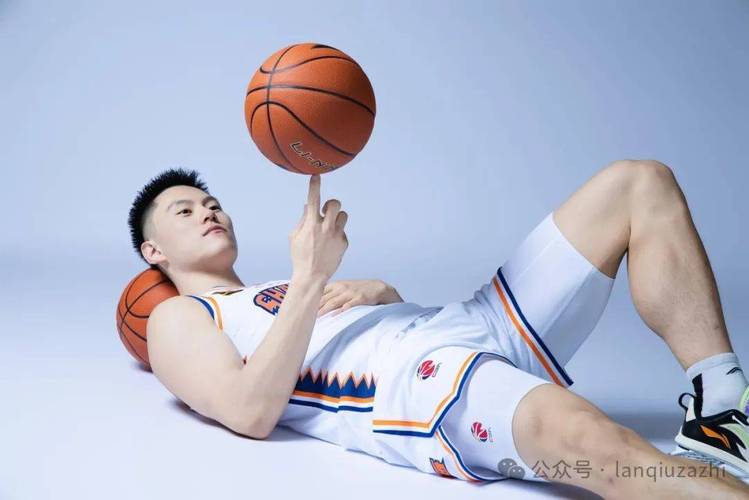 李弘权的出生地是哪里？揭秘篮球新星李弘权的成长故事