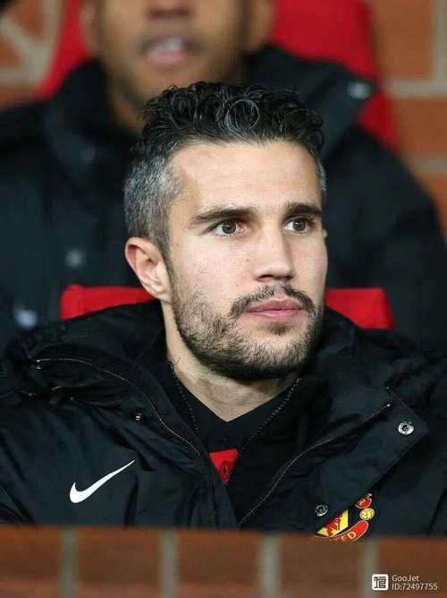 范佩西退役了吗?那些年我们一起追过的荷兰飞侠