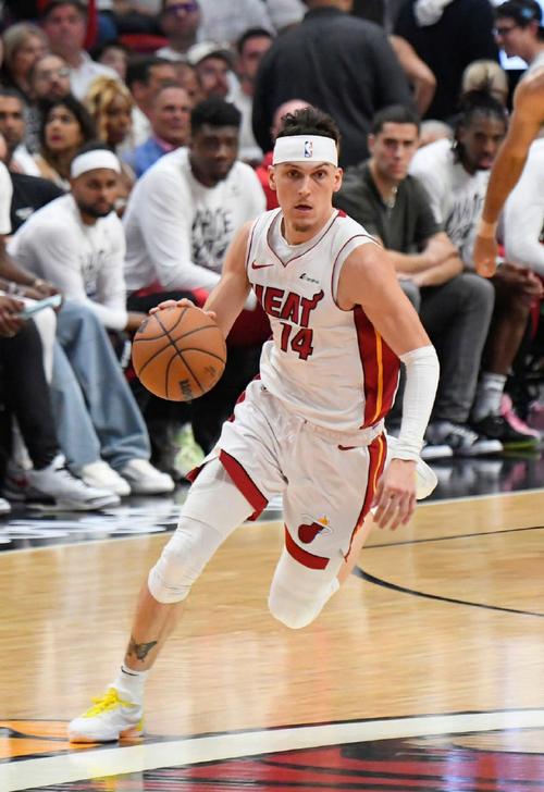 NBA球星泰勒希罗的身高与球技分析