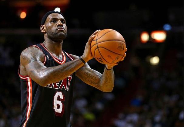 詹姆斯打过哪些位置？他究竟是几号位？