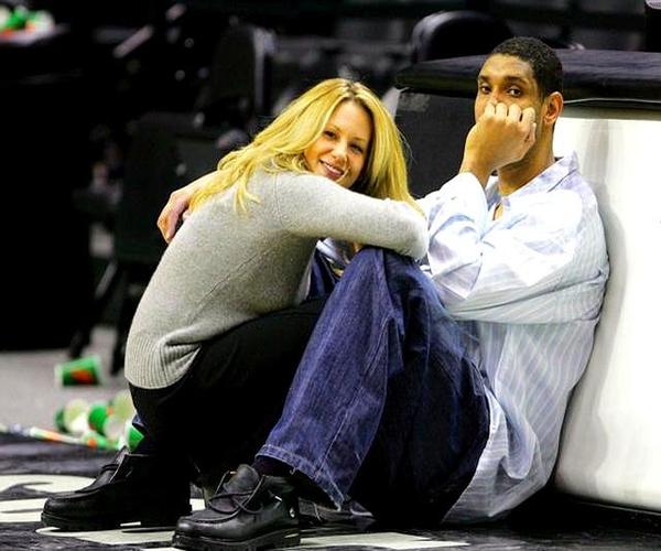 蒂姆邓肯身高究竟是多少？与其他巨星对比如何？