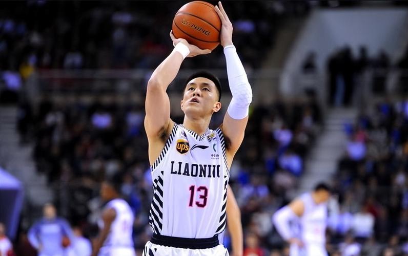 郭艾伦为什么不传球?他真的只会单打独斗吗?