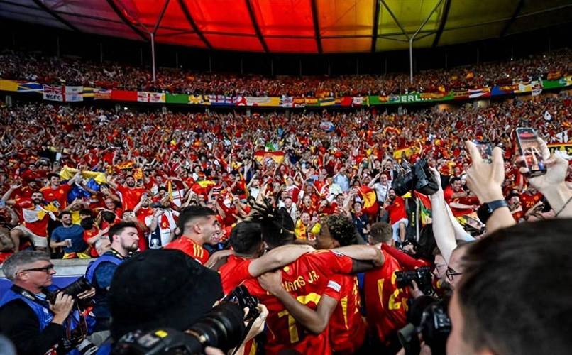 欧洲杯决赛:西班牙夺冠!英格兰遗憾落败