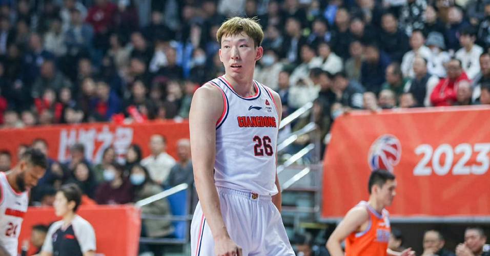 最新消息：周琦现在在哪？他已正式加盟北京首钢队！