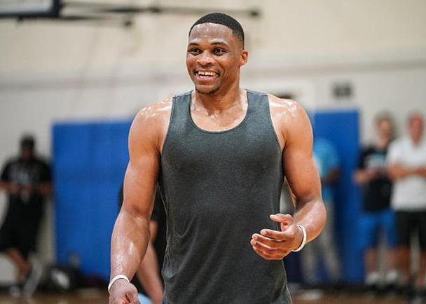 前NBA球星门罗身高究竟是多少？球迷热议不断