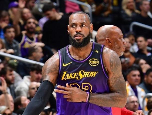 詹姆斯历史第二名稳不稳?球迷眼中,他的真实排名是?