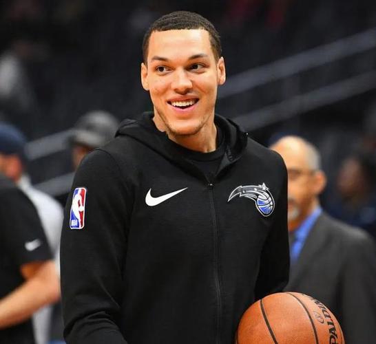 你觉得阿隆戈登厉害吗？客观评价他的优点和不足之处