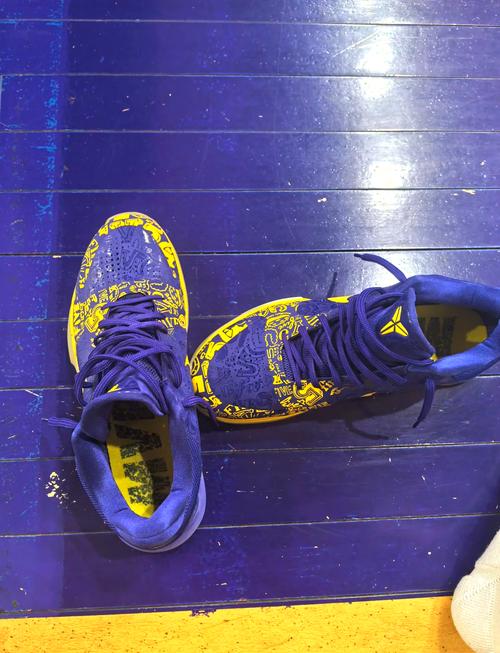 科比5代多少钱？不同版本价格大揭秘！