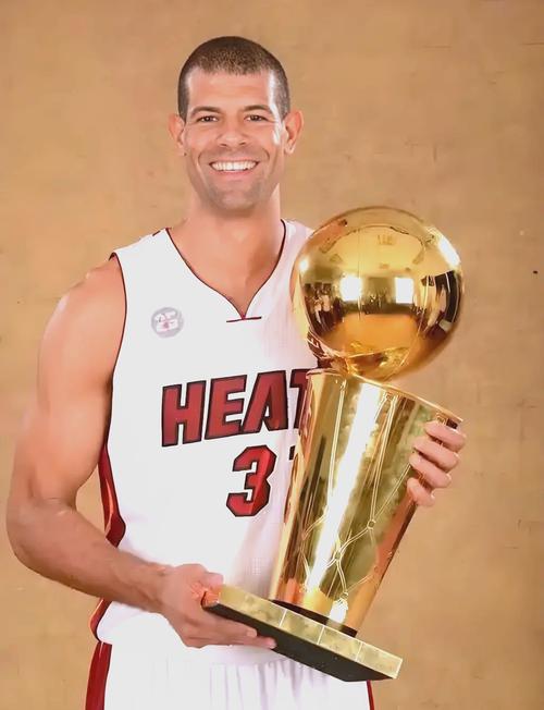 NBA球星肖恩巴蒂尔身高揭秘，你猜对了吗？