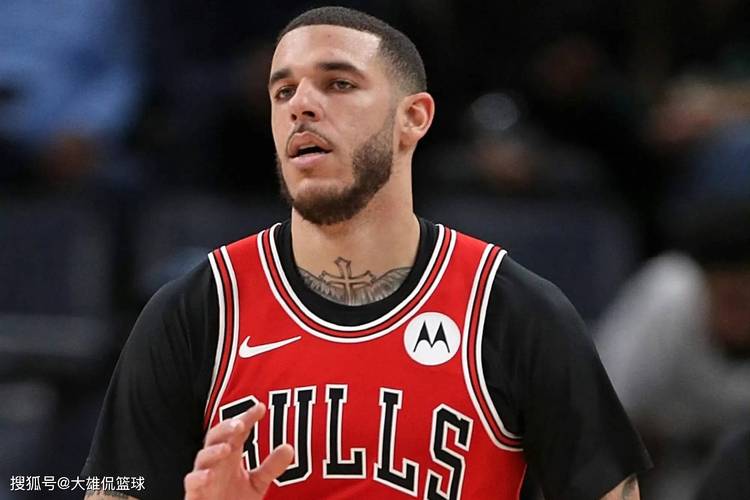 朗佐鲍尔是几球？他与兄弟们的篮球成就对比