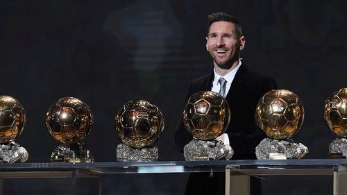 足球巨星梅西拿过几个金球奖?梅西金球奖获奖次数及背后的故事!