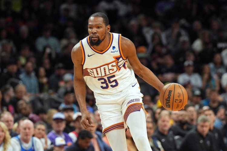NBA球星欧文到底多高？官方身高和实际身高有出入吗？