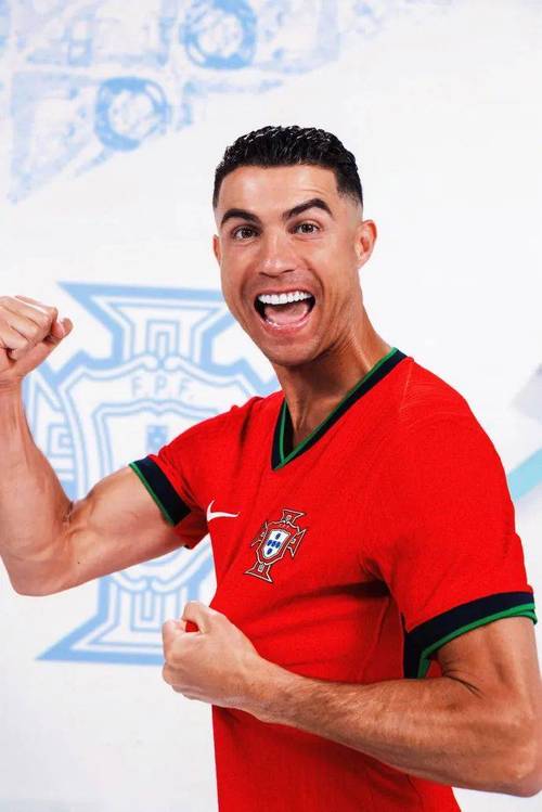 葡萄牙足球队长是谁？C罗依然是葡萄牙队魂！