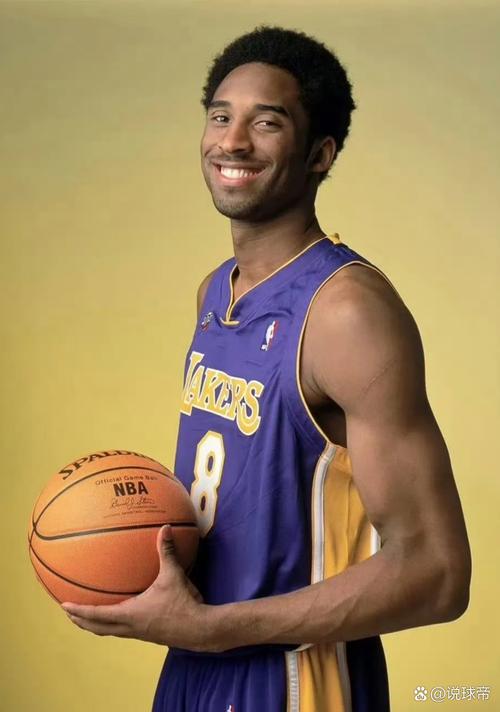 想知道科比10岁多高吗?他的身高告诉你答案