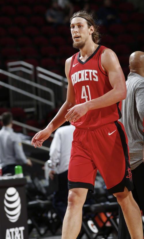 奥利尼克厉害吗？看看他的NBA生涯数据和表现