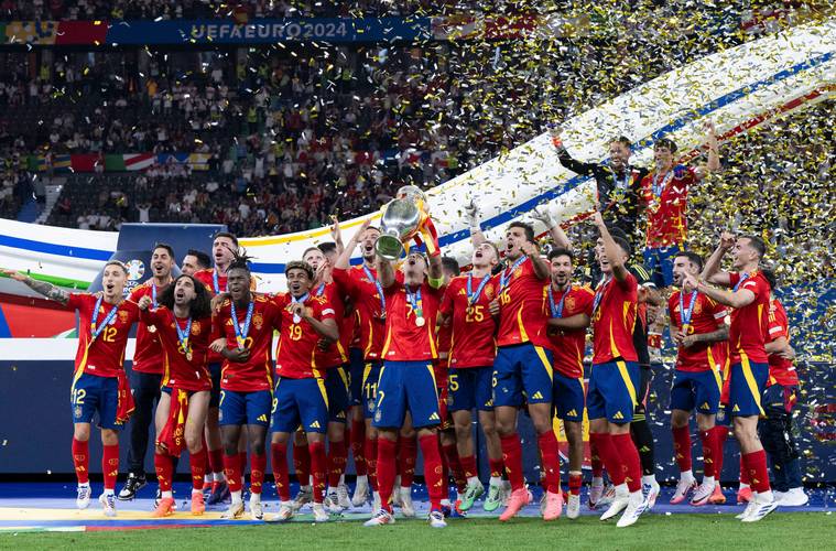 欧洲杯决赛:西班牙夺冠!英格兰遗憾落败