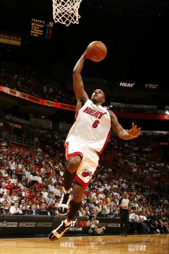 昔日热火球星查尔莫斯去哪了？他的职业生涯轨迹