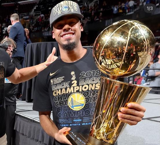 湖人裁掉库克后，他最终加盟哪支球队？