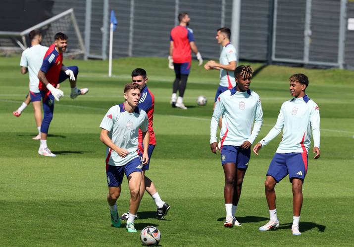 西班牙和德国足球比赛结果如何？谁最终取得胜利？