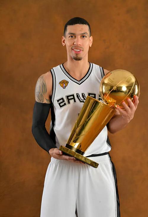 丹尼格林现在效力哪支球队？他的职业生涯回顾。