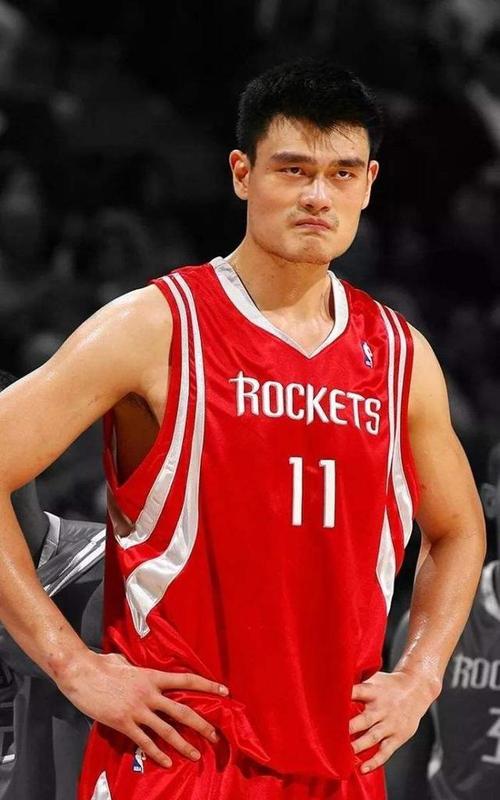 姚明的几把多长？网友热议与真实情况对比