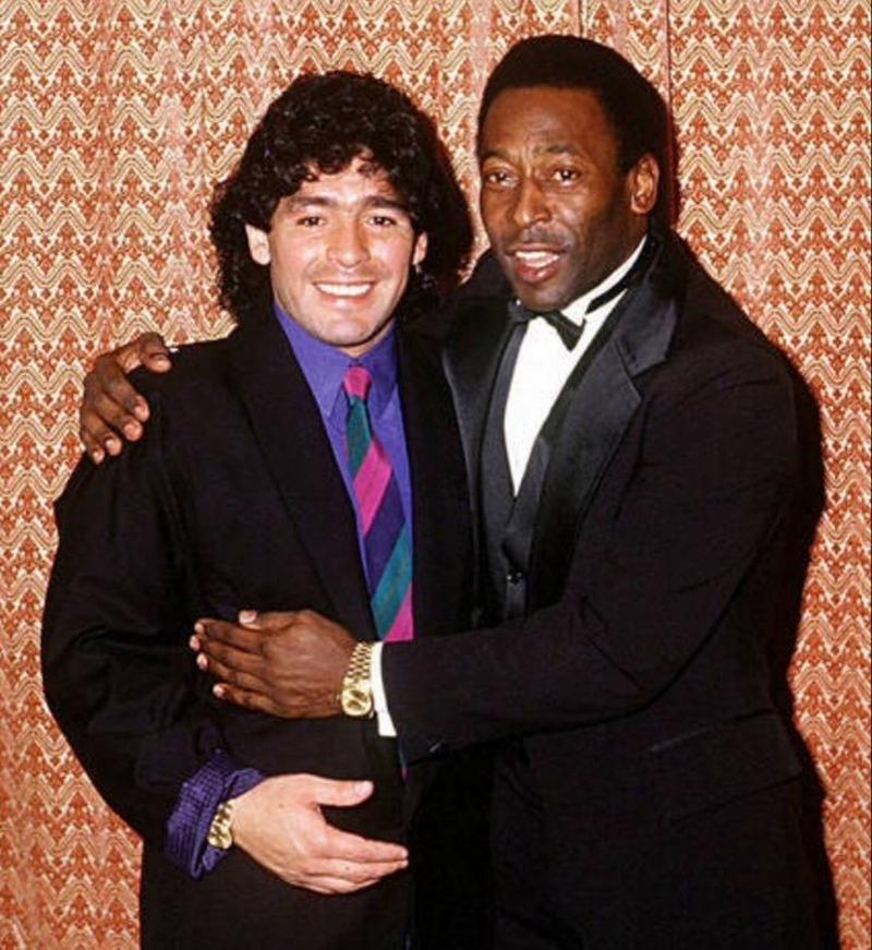 马拉多纳和贝利谁更强?巅峰对决谁更胜一筹?