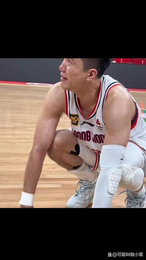 郭艾伦扣篮视频集锦：实力证明一切！