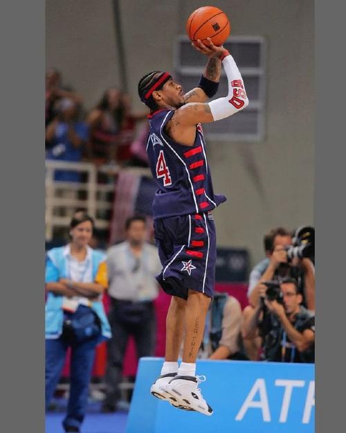 艾弗森能扣篮吗？那些你不知道的艾弗森扣篮瞬间