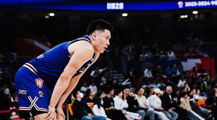 李弘权哪一年获得CBA最佳进步球员？他的辉煌时刻