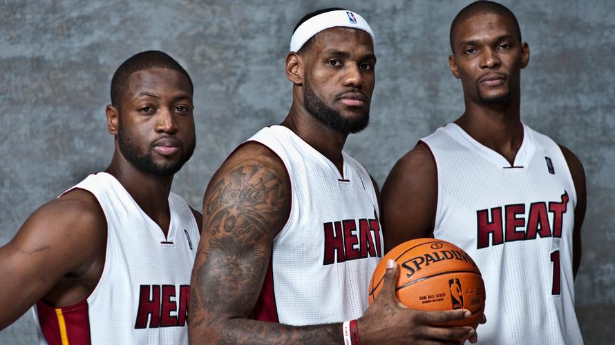 老詹热火效力几年？回顾巅峰时期精彩瞬间