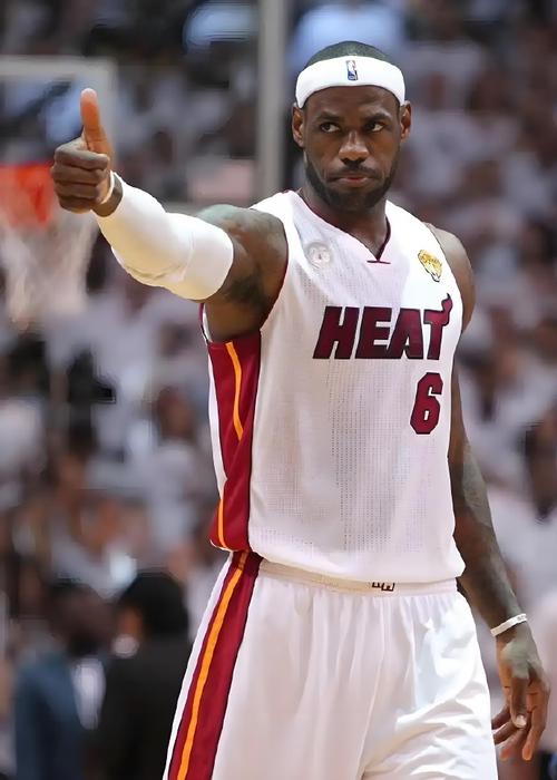 老詹热火效力几年？回顾巅峰时期精彩瞬间