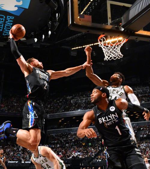 格里芬是中锋吗？他的位置和职业生涯详解