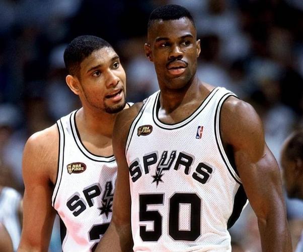 马刺总冠军数量：5次夺冠的传奇球队，你了解多少？