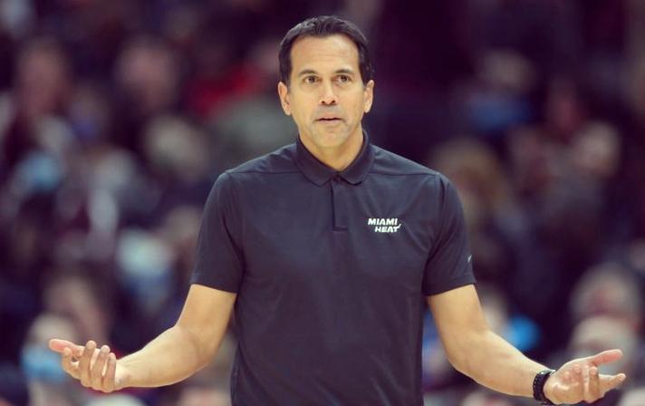 热火主教练是谁？揭秘NBA名帅斯波尔斯特拉的执教生涯
